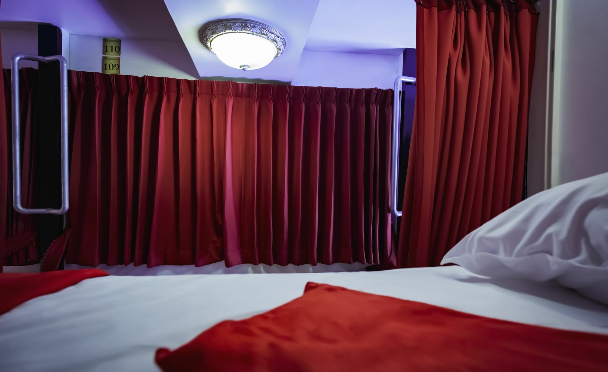 Haad Rin Beach Luxury Hostel Buitenkant foto