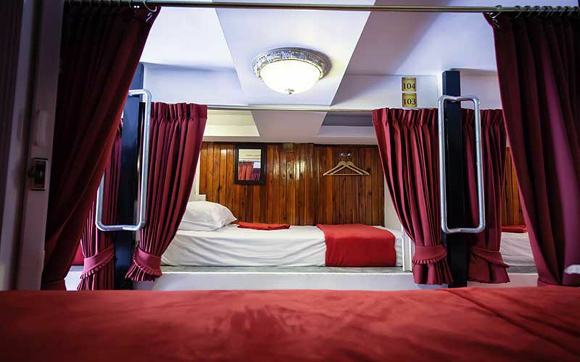 Haad Rin Beach Luxury Hostel Buitenkant foto